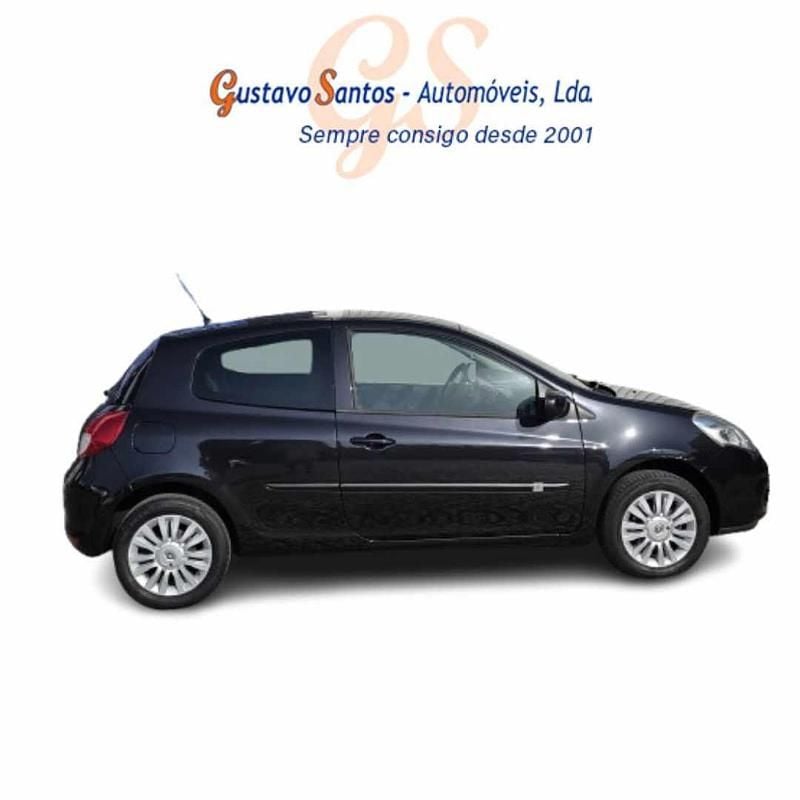 Usado Renault Clio II 101 HP (74 kW) 2010 Preto Citadino