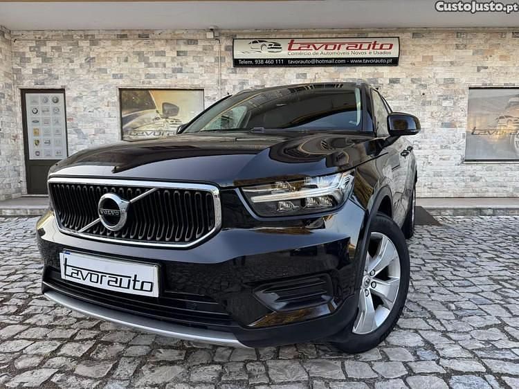 Preto Usado 2018 Volvo XC40 Momentum SUV | € 25.900 (Preço justo) - Imagem 1/1