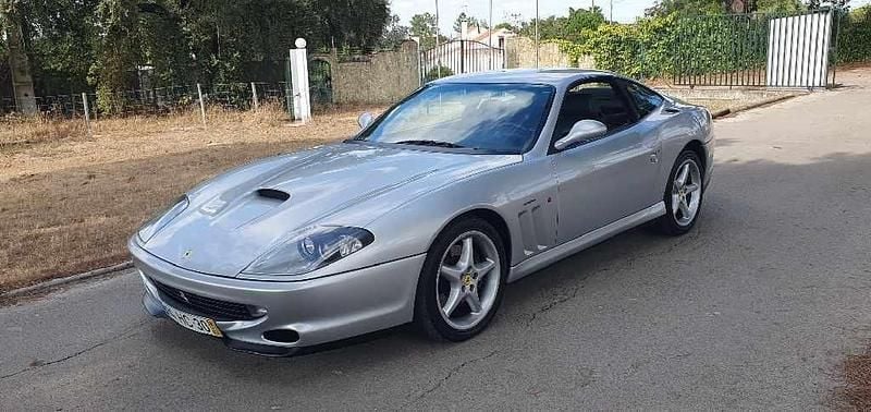 Usado Ferrari 550 485 HP (356 kW) 1998 Cinzento Coupé