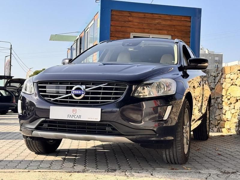 Usado Volvo XC60 150 HP (110 kW) 2017 Azul SUV