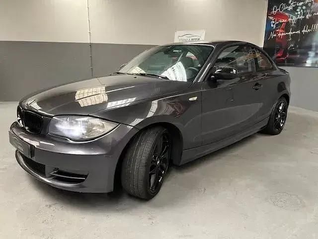 Usado BMW 120 Coupé 177 HP (130 kW) 2009 Cinza antracite Coupé