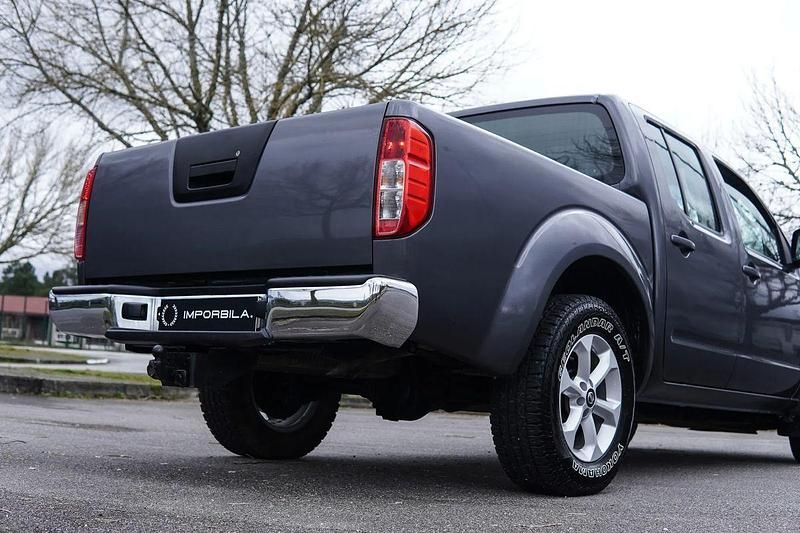 Usado Nissan Navara 190 HP (139 kW) 2013 Cinza Pickup