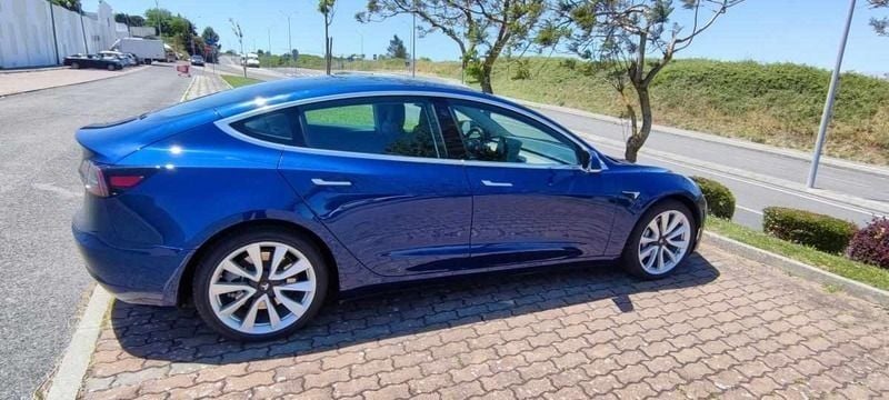 Azul Usado 2019 Tesla Model 3 Performance Sedan | € 18.000 (Super Preço) - Imagem 1/4