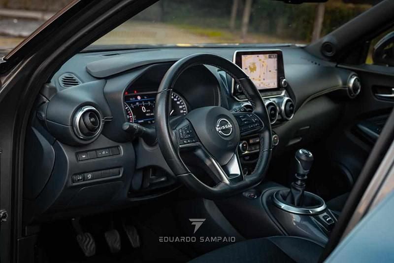 Usado Nissan Juke 117 HP (86 kW) 2023 Cinzento SUV