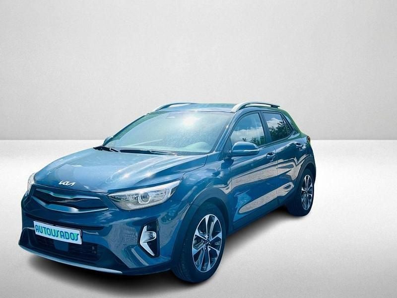 Azul Usado 2024 Kia Stonic SUV | € 18.490 (Preço justo) - Imagem 1/4