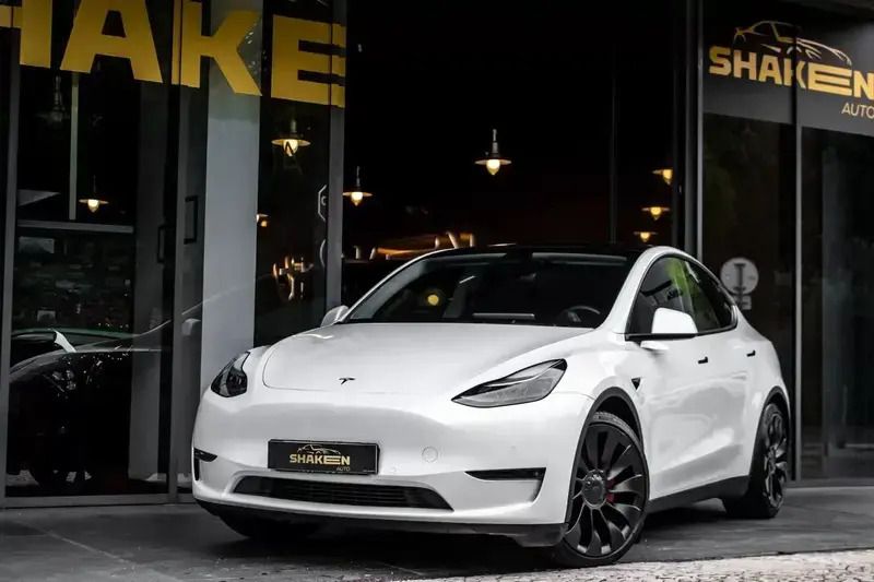Branco Usado 2022 Tesla Model Y Performance SUV | € 37.990 (Bom preço) - Imagem 1/4