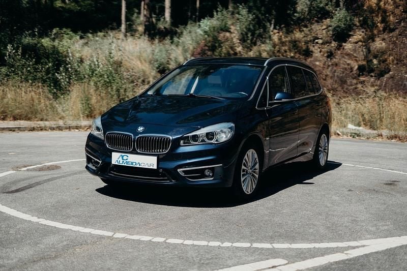 Preto Usado 2016 BMW 218 Gran Tourer Luxury Line Monovolume | € 18.990 - Imagem 1/4