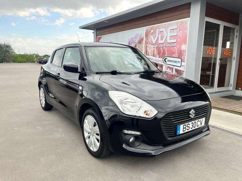 Usado Suzuki Swift 90 HP (66 kW) 2018 Preto Citadino
