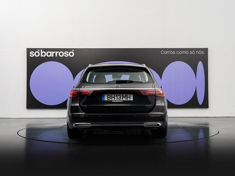 Usado Mercedes E300 Avantgarde 313 HP (230 kW) 2024 Cinza Carrinha