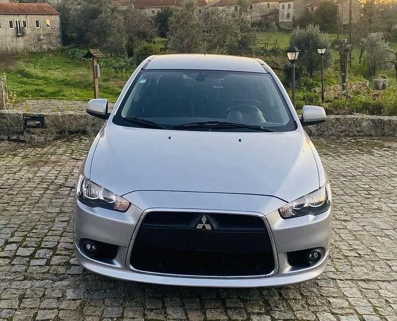 Usado 2013 Mitsubishi Lancer Sportback Sedan | € 9.000 - Imagem 1/4