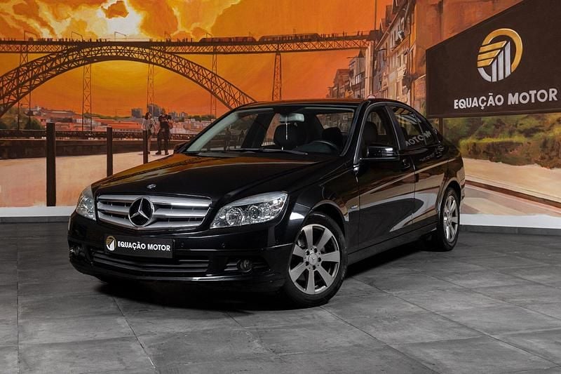Preto Usado 2009 Mercedes C200 Avantgarde Sedan | € 12.900 (Preço justo) - Imagem 1/3