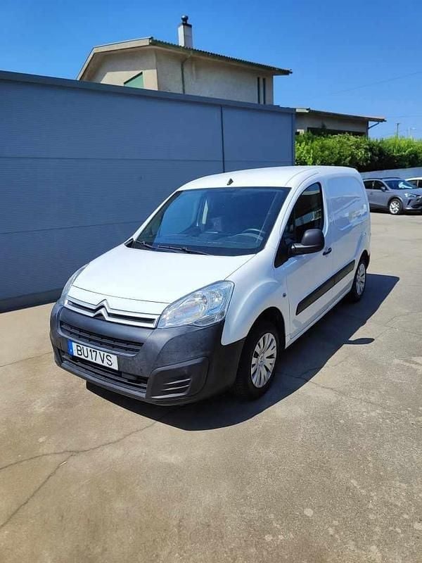 Branco Usado 2018 Citroën Berlingo Monovolume | € 11.750 (Preço justo) - Imagem 1/4