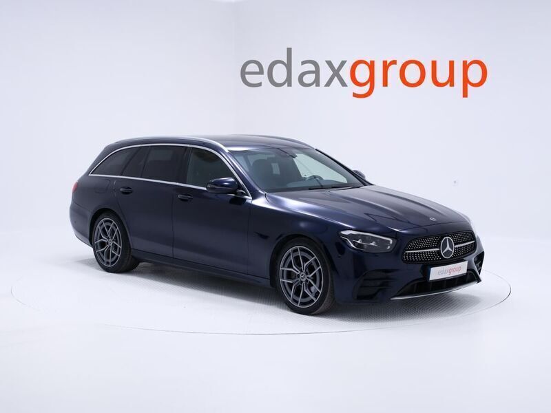 Azul Usado 2020 Mercedes E220 AMG Carrinha | € 34.990 - Imagem 1/4