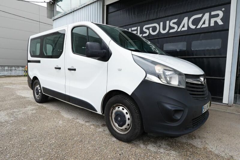 Branco Usado 2018 Opel Vivaro Van | € 17.000 (Bom preço) - Imagem 1/4