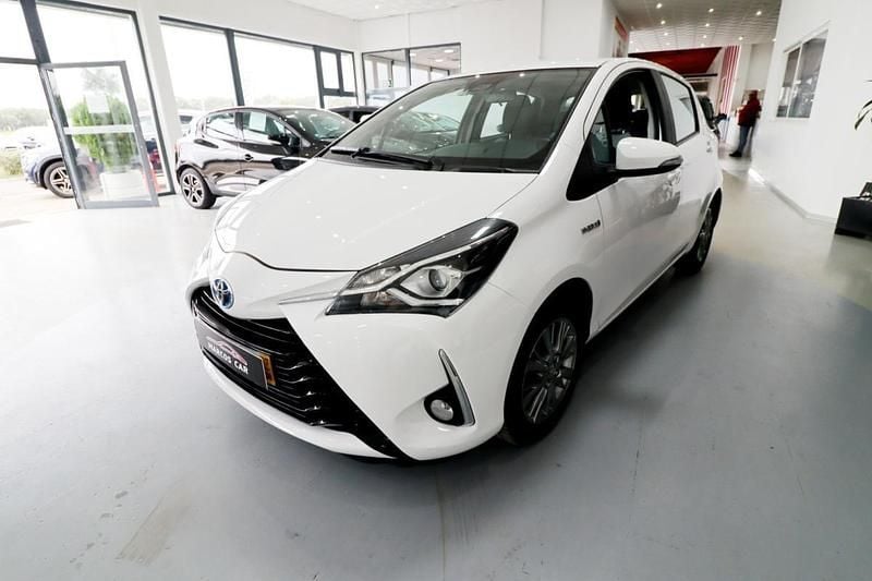 Usado Toyota Yaris Hybrid Active 100 HP (73 kW) 2017 Branco