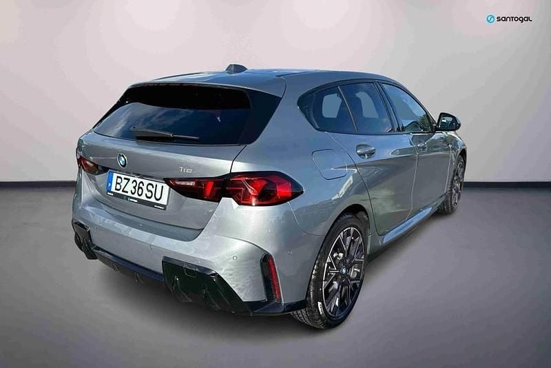Novo BMW 116 Performance 122 HP (89 kW) 2025 Cinzento Citadino