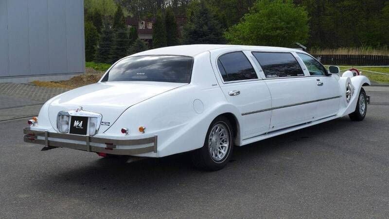 Usado Lincoln Town Car 209 HP (153 kW) 2001 Branco Sedan