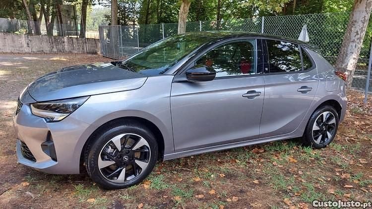 Cinza Usado 2023 Opel Corsa-e GS Line Citadino | € 17.900 (Super Preço) - Imagem 1/1