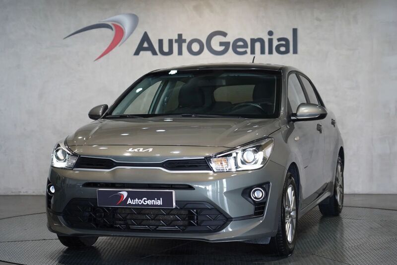 Cinza yes 1.2 turbo Usado 2023 Kia Rio Citadino | € 16.990 (Preço justo) - Imagem 1/4