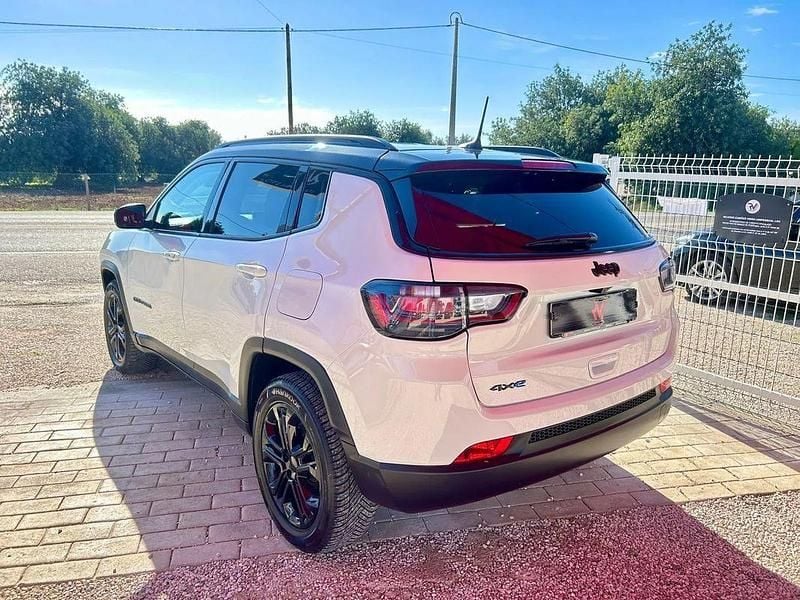 Usado Jeep Compass 240 HP (176 kW) 2022 Branco SUV