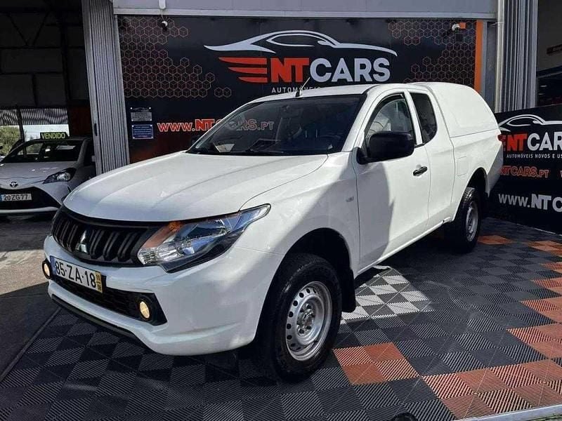 Usado Mitsubishi L200 Invite 154 HP (113 kW) 2019 Branco Pickup