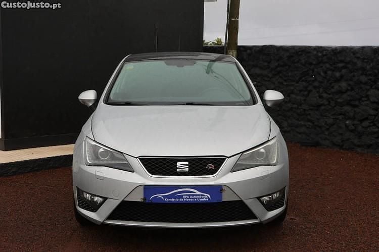 Cinza Usado 2017 Seat Ibiza FR Coupé | € 13.990 - Imagem 1/1
