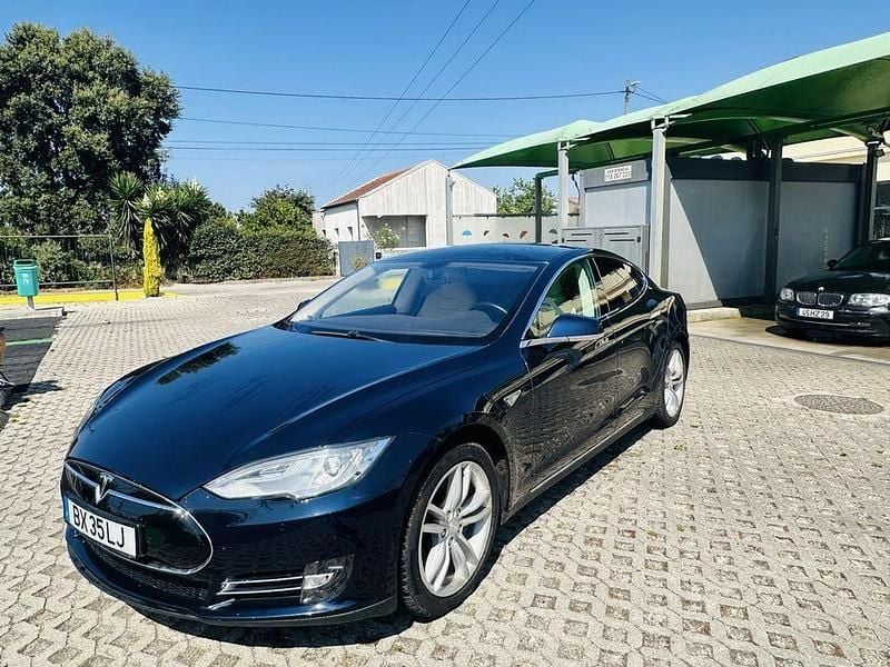 Usado 2020 Tesla Model S Citadino | € 17.500 - Imagem 1/4