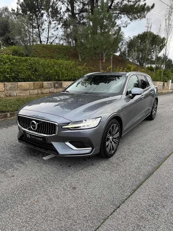 Antracite Usado 2021 Volvo V60 Carrinha | € 29.900 - Imagem 1/4