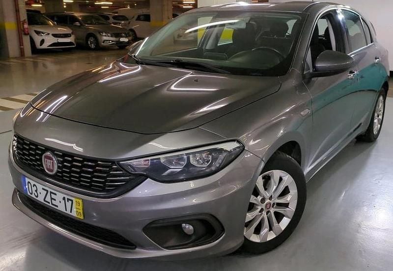 Cinzento Usado 2019 Fiat Tipo Lounge | € 10.099 (Bom preço) - Imagem 1/4