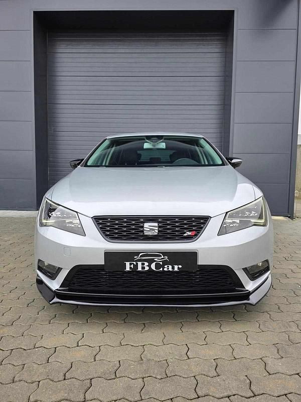 Usado Seat Leon Ecomotive 110 HP (80 kW) 2014 Cinzento