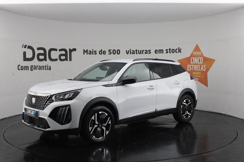 Usado Peugeot e-2008 Allure 114 kW (156 HP) 2025 Branco SUV