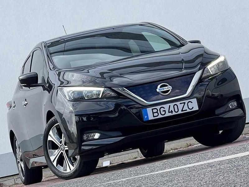 Cinzento Usado 2018 Nissan Leaf N-Connecta Citadino | € 13.900 (Preço elevado) - Imagem 1/4