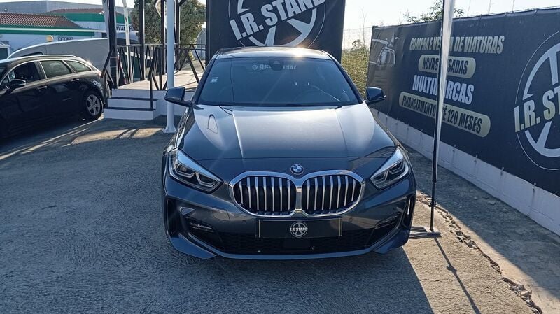 Cinza Usado 2021 BMW 116 Citadino | € 25.490 (Preço justo) - Imagem 1/4