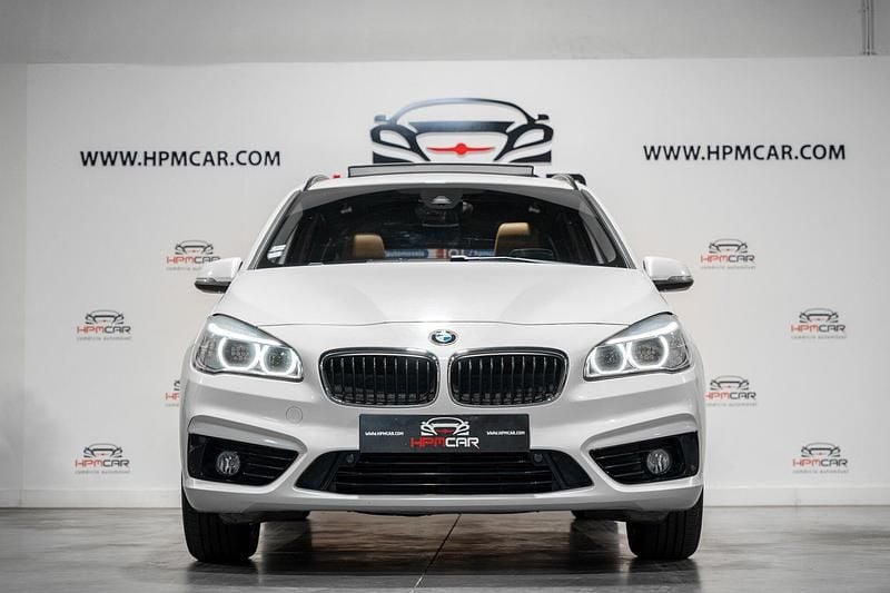 Usado BMW 218 Gran Tourer Sport Line 150 HP (110 kW) 2017 Branco Monovolume
