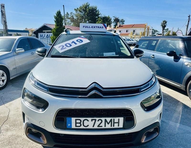 Branco Usado 2019 Citroën C4 Origins | € 14.900 (Bom preço) - Imagem 1/4