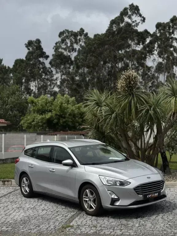 Usado Ford Focus Active 125 HP (91 kW) 2019 Cinza prata Carrinha
