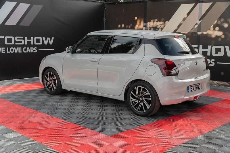 Usado Suzuki Swift 83 HP (61 kW) 2022 Branco Citadino