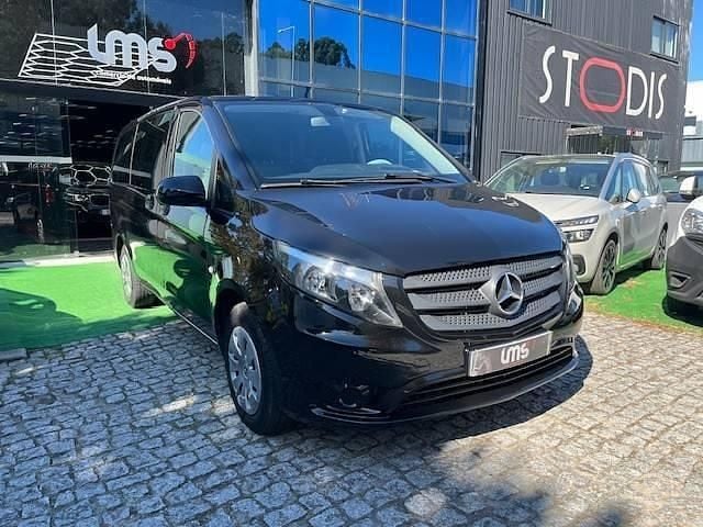 Preto Usado 2019 Mercedes Vito Monovolume | € 31.950 (Preço justo) - Imagem 1/4