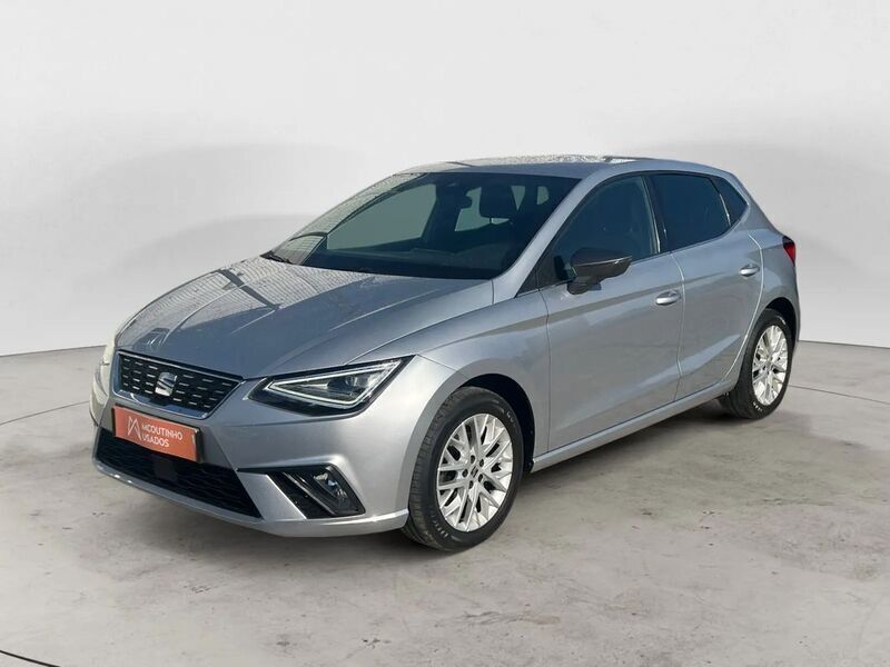 Cinzento Usado 2021 Seat Ibiza XCELLENCE Citadino | € 15.450 (Bom preço) - Imagem 1/4