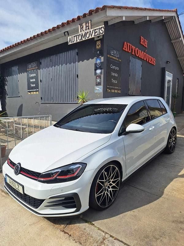 Branco Usado 2017 VW Golf VII | € 31.000 (Caro) - Imagem 1/4