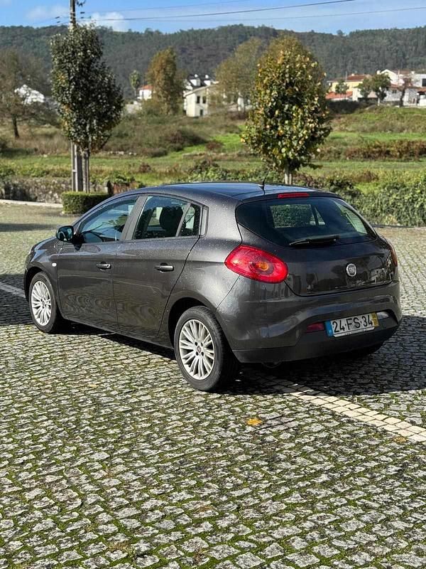 Usado Fiat Bravo 105 HP (77 kW) 2008 Castanho Citadino