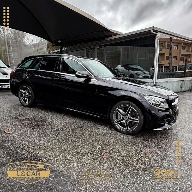 Usado Mercedes C300 AMG line 306 HP (225 kW) 2020 Preto Carrinha