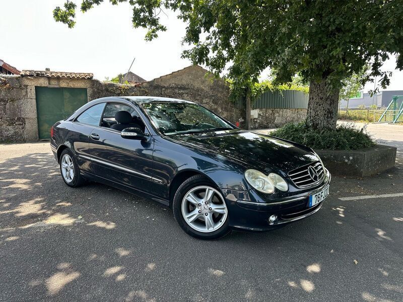 Cinza Usado 2008 Mercedes CLK200 Avantgarde Coupé | € 11.990 - Imagem 1/4