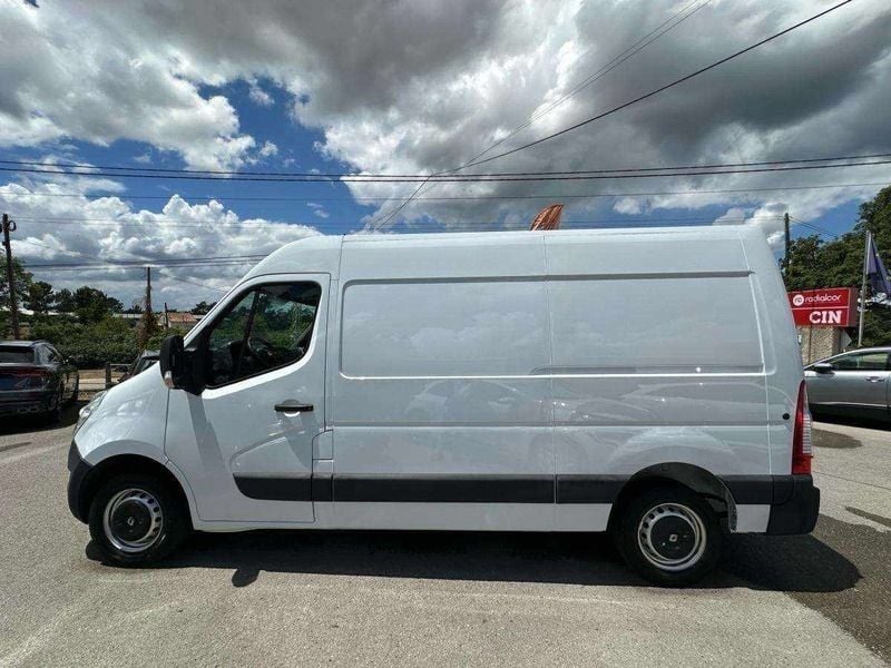 Usado Renault Master 130 HP (95 kW) 2019 Branco Van