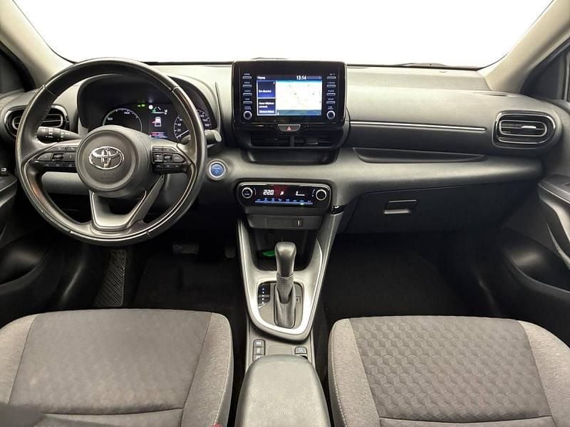 Usado Toyota Yaris Hybrid 116 HP (85 kW) 2021 Branco