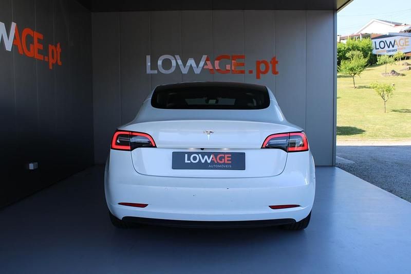 Usado Tesla Model 3 225 kW (306 HP) 2021 Branco Sedan