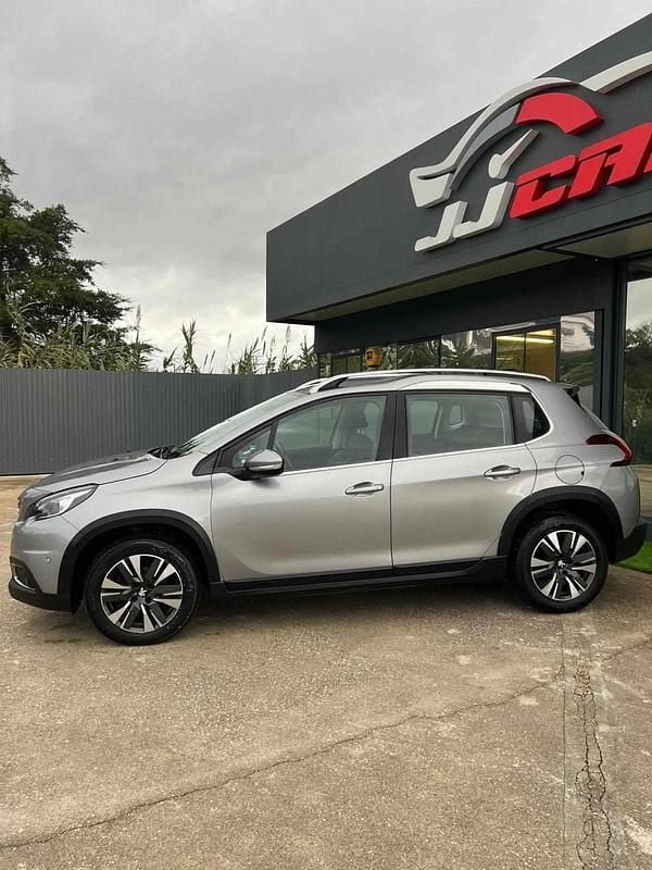 Usado Peugeot 2008 Active 100 HP (73 kW) 2018 Cinza SUV
