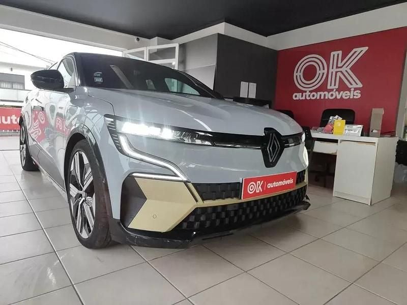Cinza antracite Usado 2022 Renault Mégane IV Iconic Citadino | € 27.250 (Preço justo) - Imagem 1/4