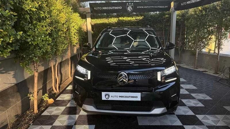 Usado Citroën e-C3 83 kW (113 HP) 2025 Preto Citadino