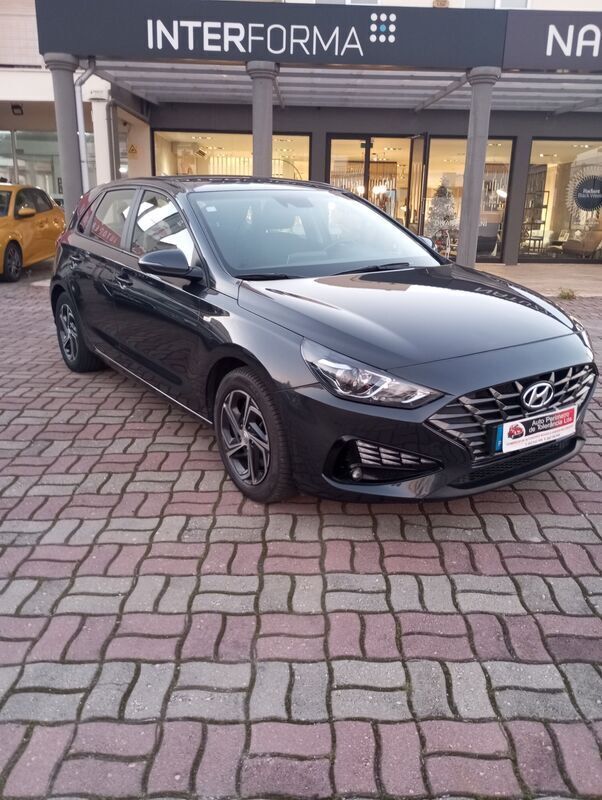 Cinza Usado 2021 Hyundai i30 Style | € 15.900 (Preço justo) - Imagem 1/4
